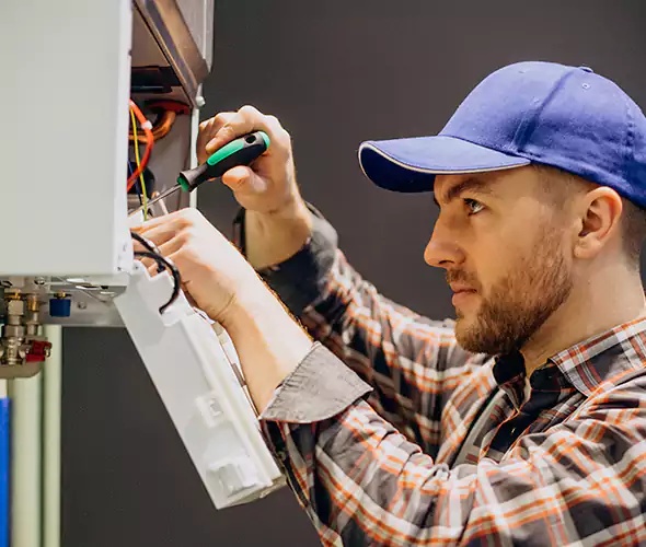 Expert Plumber for Tankless Water Heater Maintenance in Wyandanch, NY: Schedule Professional Maintenance Services with Us